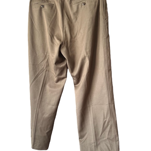 Men's Murano San Remo Pants Size 38 X 32” brownish green. 
Come from a smoke - Picture 8 of 9